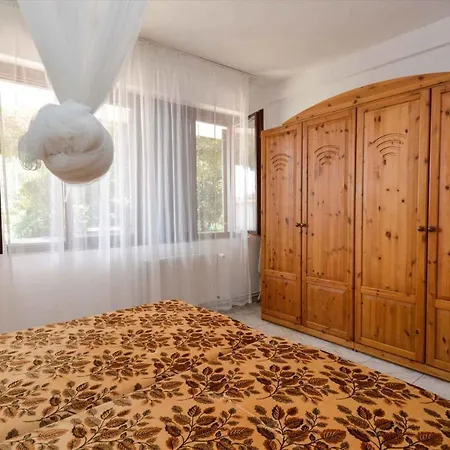 In Pula 17 Apartment *