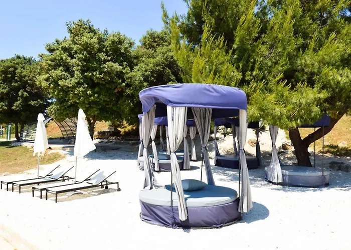 Apartment In 17 Pula