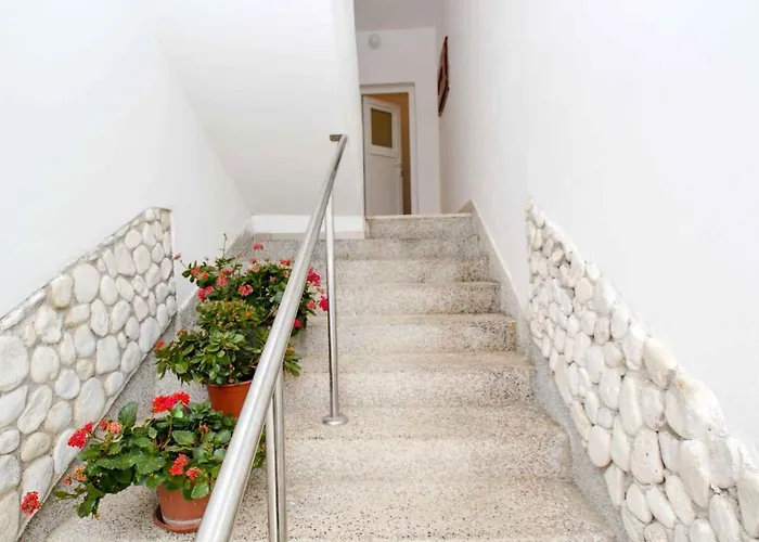 Apartment In 17 Pula