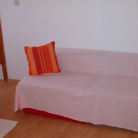 Apartament In 17 Pula